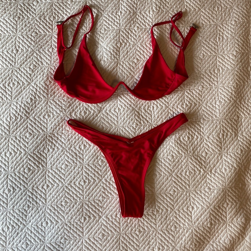 Red Underwire Triangle Bikini M - Picture 2 of 5